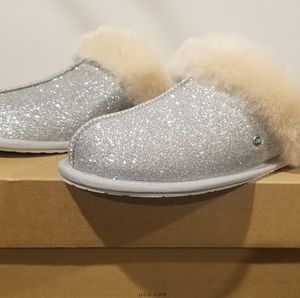 Ugg house slippers